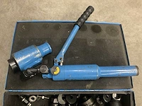 Hydraulische gaten ponsset - afbeelding 3 van  3