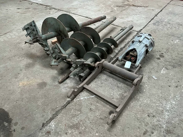Hydraulische grondboor - afbeelding 1 van  15