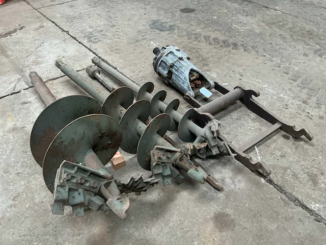 Hydraulische grondboor - afbeelding 8 van  15