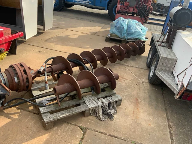 Hydraulische grondboor - afbeelding 3 van  7