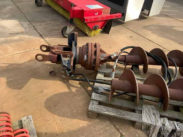 Hydraulische grondboor - afbeelding 4 van  7