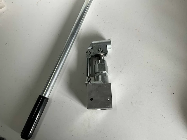 Hydraulische handpomp 10 cc (5x) - afbeelding 4 van  5
