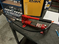 Hydraulische handpomp 4 ton - afbeelding 2 van  2