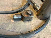 Hydraulische handpomp met bijhorende hydraulische cilinders - afbeelding 4 van  5