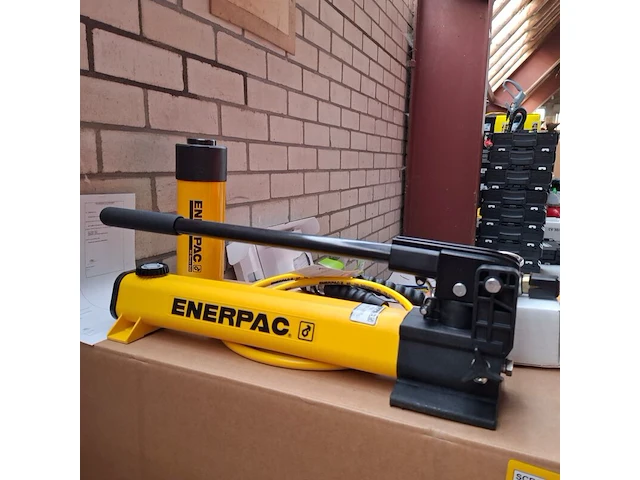 Hydraulische handpomp met cilinder enerpac , scr256h | 25 ton - afbeelding 2 van  8