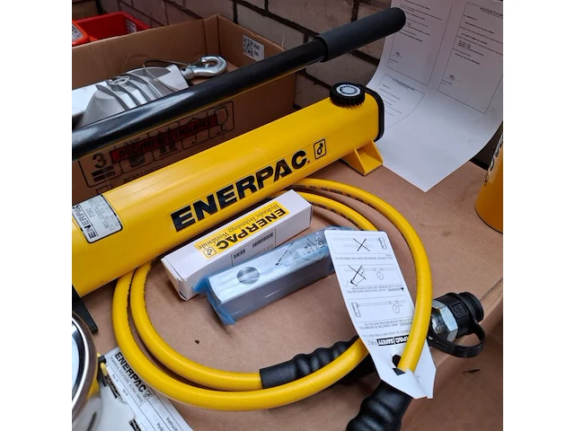 Hydraulische handpomp met cilinder enerpac , scr256h | 25 ton - afbeelding 5 van  8