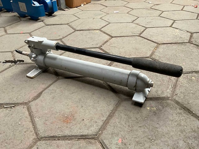 Hydraulische handpomp - afbeelding 2 van  2