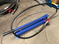 Hydraulische handpomp - afbeelding 1 van  2