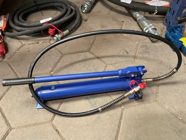 Hydraulische handpomp - afbeelding 2 van  2