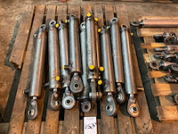 Hydraulische hefcilinder (10x) - afbeelding 1 van  1