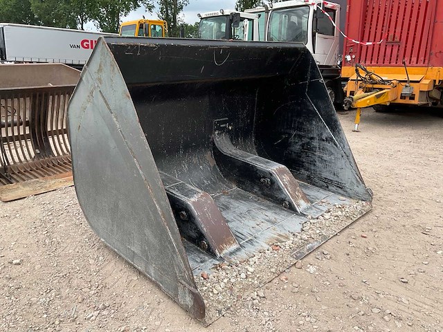 Hydraulische hoogkiepbak - afbeelding 2 van  4