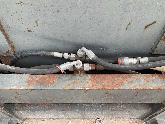 Hydraulische hoogkiepbak - afbeelding 4 van  4