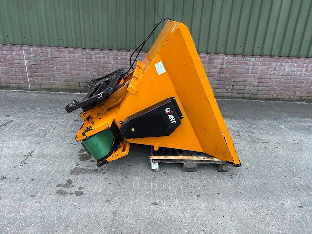 Hydraulische instrooibak / stroverdeler met dwarsband en snelwisselopname - afbeelding 9 van  14