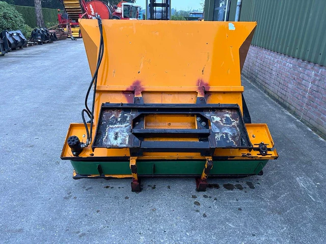 Hydraulische instrooibak / stroverdeler met dwarsband en snelwisselopname - afbeelding 13 van  14
