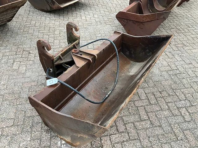 Hydraulische kantelbak “cw30” - afbeelding 3 van  6