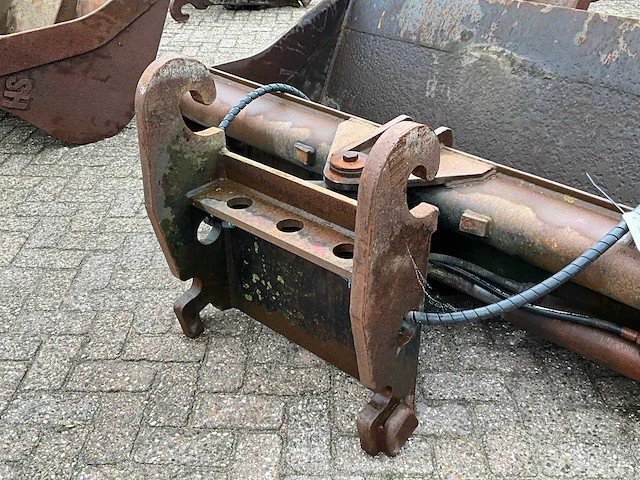Hydraulische kantelbak “cw30” - afbeelding 5 van  6