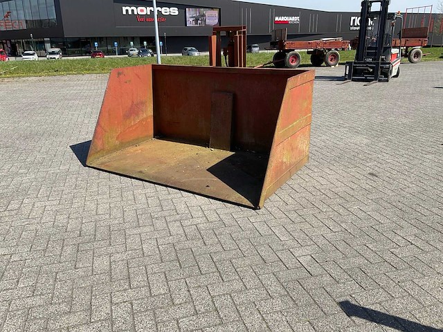 Hydraulische kiepbak - afbeelding 1 van  7