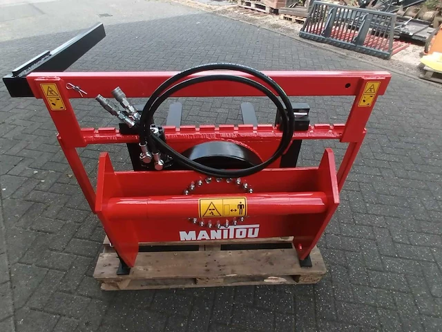 Hydraulische kistenkantelaar met palletvorken – manitou opname – 180° - afbeelding 8 van  13