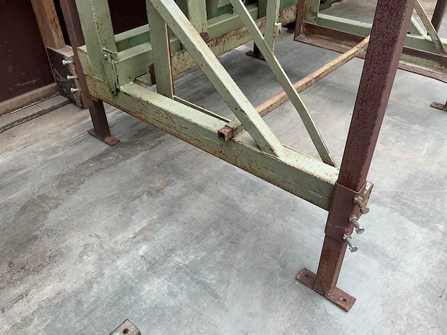 Hydraulische kistenkantelaar - afbeelding 4 van  4