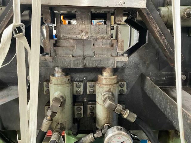Hydraulische knip-/stansmachines - afbeelding 7 van  13