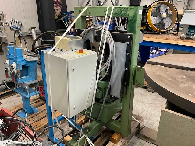Hydraulische knip-/stansmachines - afbeelding 9 van  13