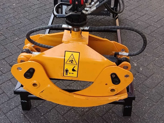 Hydraulische kraanarm met draaibare houtgrijper – passend voor giant - afbeelding 12 van  12