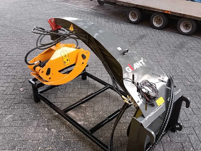 Hydraulische kraanarm met draaibare houtgrijper – passend voor giant - afbeelding 2 van  12