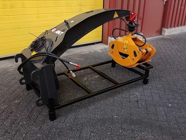 Hydraulische kraanarm met draaibare houtgrijper – passend voor giant - afbeelding 4 van  12