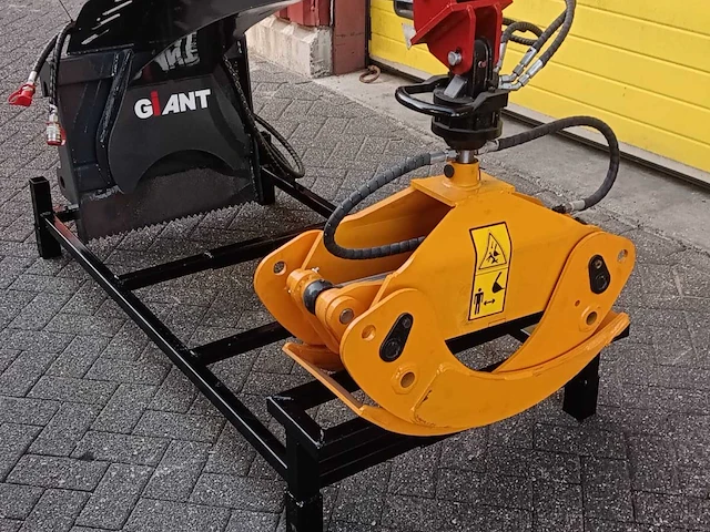 Hydraulische kraanarm met draaibare houtgrijper – passend voor giant - afbeelding 10 van  12