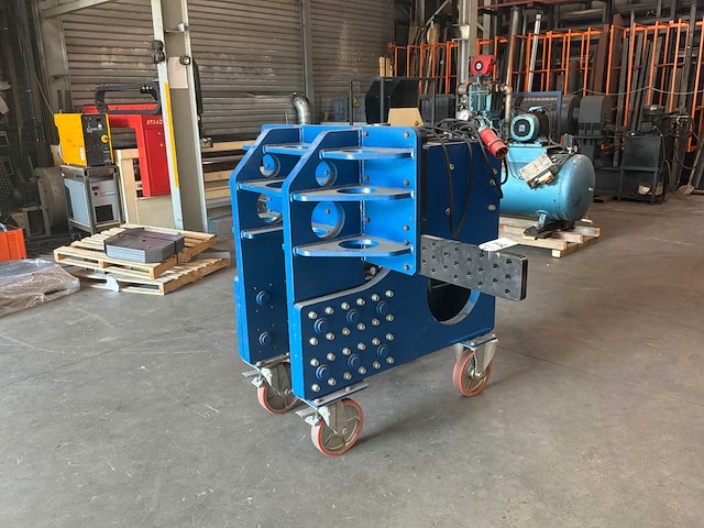 Hydraulische mobiel spantenbuiger - afbeelding 1 van  4