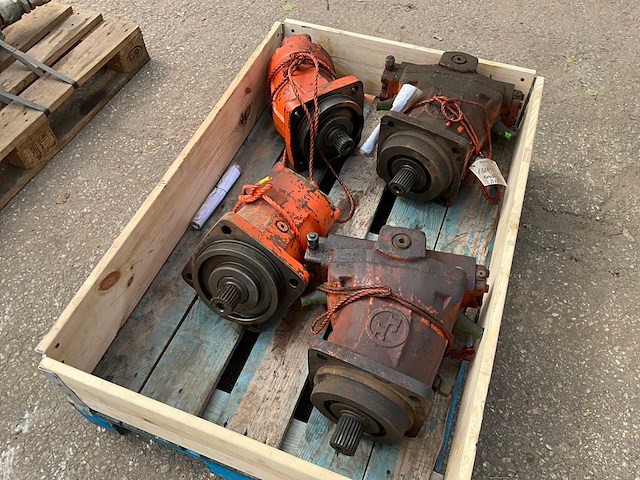 Hydraulische motor (4x) - afbeelding 1 van  4