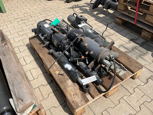Hydraulische onderdelen (8x) - afbeelding 1 van  7