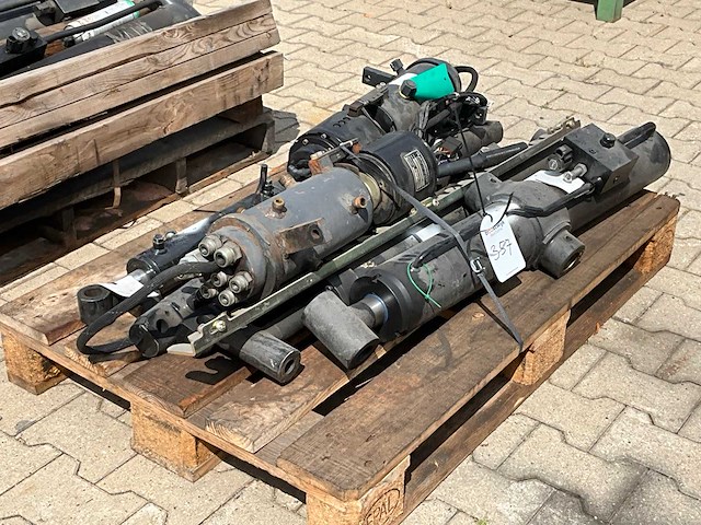 Hydraulische onderdelen (8x) - afbeelding 2 van  7