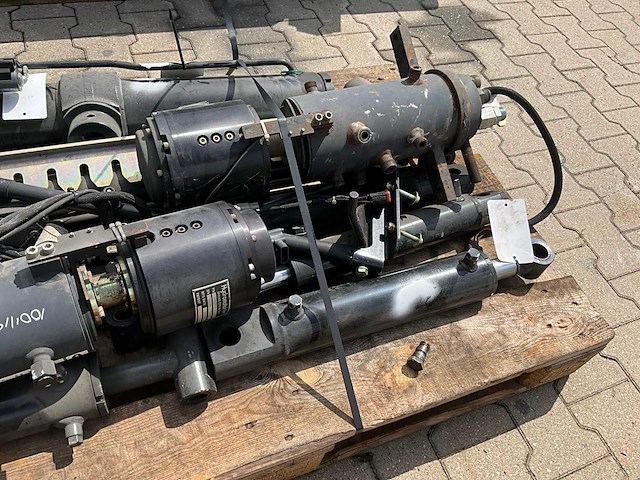 Hydraulische onderdelen (8x) - afbeelding 6 van  7