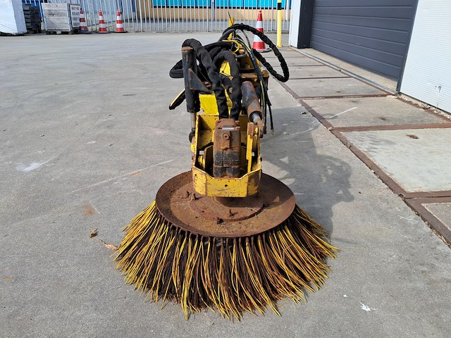 Hydraulische onkruidborstel, lm trac - afbeelding 9 van  16