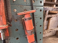 Hydraulische opsluitbank nico duin b.v. - afbeelding 8 van  8