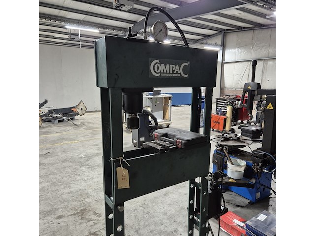 Hydraulische pers, compac - afbeelding 2 van  9