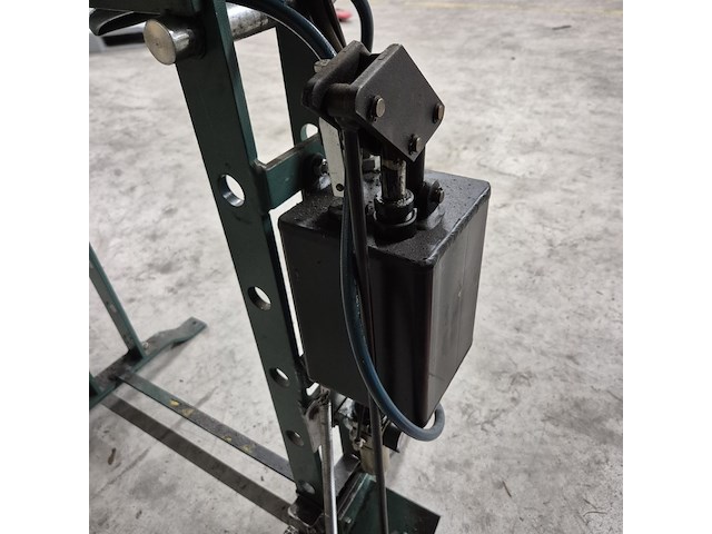 Hydraulische pers, compac - afbeelding 6 van  9