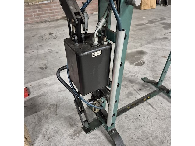 Hydraulische pers, compac - afbeelding 9 van  9