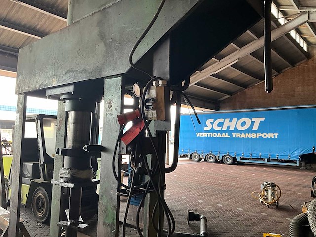 Hydraulische pers - afbeelding 3 van  12