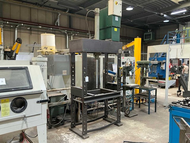 Hydraulische pers - afbeelding 1 van  5