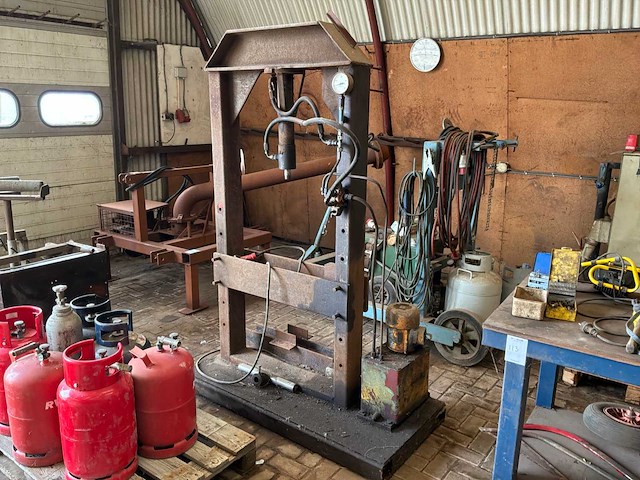 Hydraulische pers - afbeelding 1 van  12
