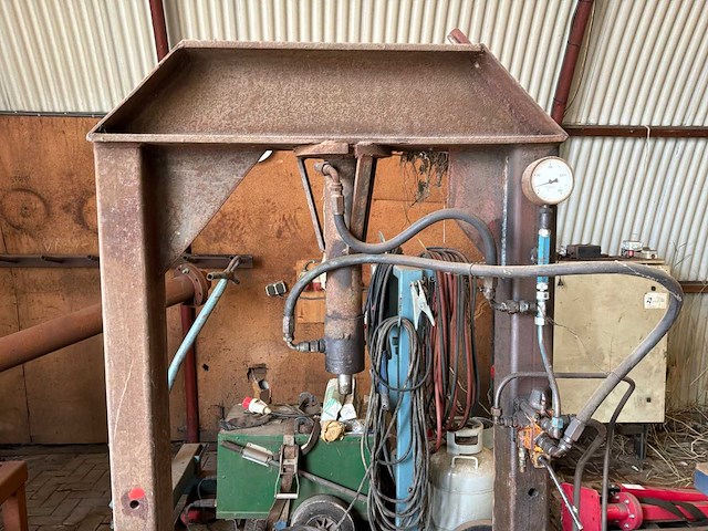Hydraulische pers - afbeelding 7 van  12