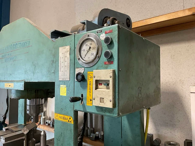 Hydraulische pers - afbeelding 9 van  14