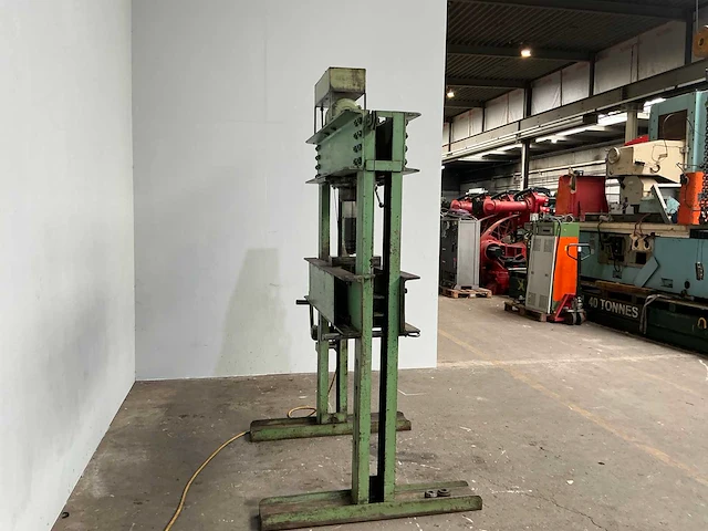 Hydraulische pers - afbeelding 2 van  7