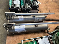 Hydraulische persen (2x) "hydraulic hand pump" - afbeelding 1 van  4