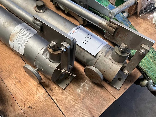 Hydraulische persen (2x) "hydraulic hand pump" - afbeelding 4 van  4