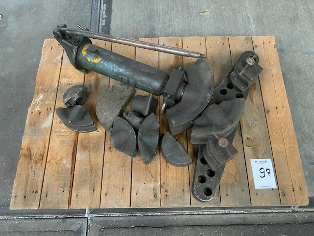 Hydraulische pijpenbuiger - afbeelding 1 van  1