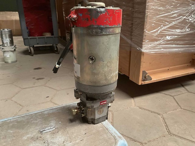Hydraulische pompunit - afbeelding 2 van  3