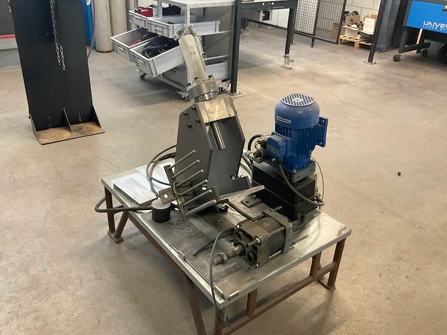 Hydraulische ponsapparaat - afbeelding 1 van  6